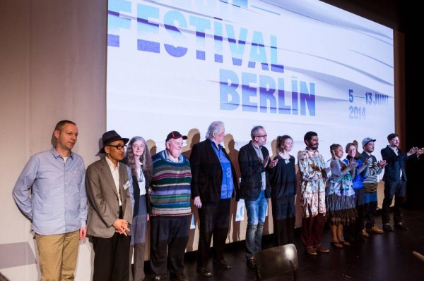Matthias Kniep, Ko Un, Alice Notley, Les Murray, Paulus Böhmer, Mariusz Grzebalski, Ursula Andkjaer Olsen, Criolo, Phillippa Yaa de Villiers, Anja Utler, DJ, Alexander Gumz (foto: © gezett - www.gezett.de)