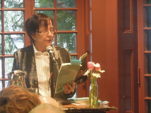 Rae Armantrout (foto; kellywritershouse, cc-by-2.0)